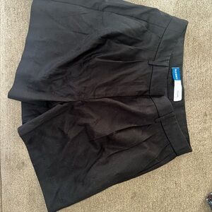 Old Navy Black Bermuda Shorts Modern Streamlined Design